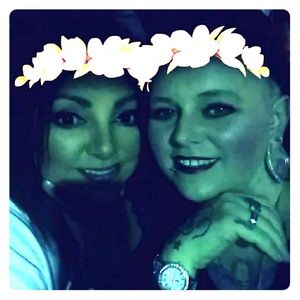 Meet your Posher, Debi